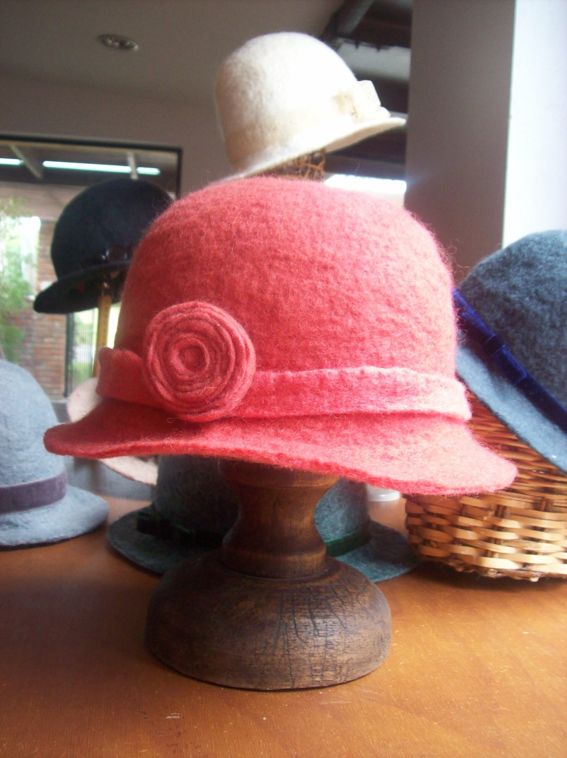 Mayser 1833 Sombrero de fieltro marr\u00f3n elegante Accesorios Sombreros Sombreros de fieltro 